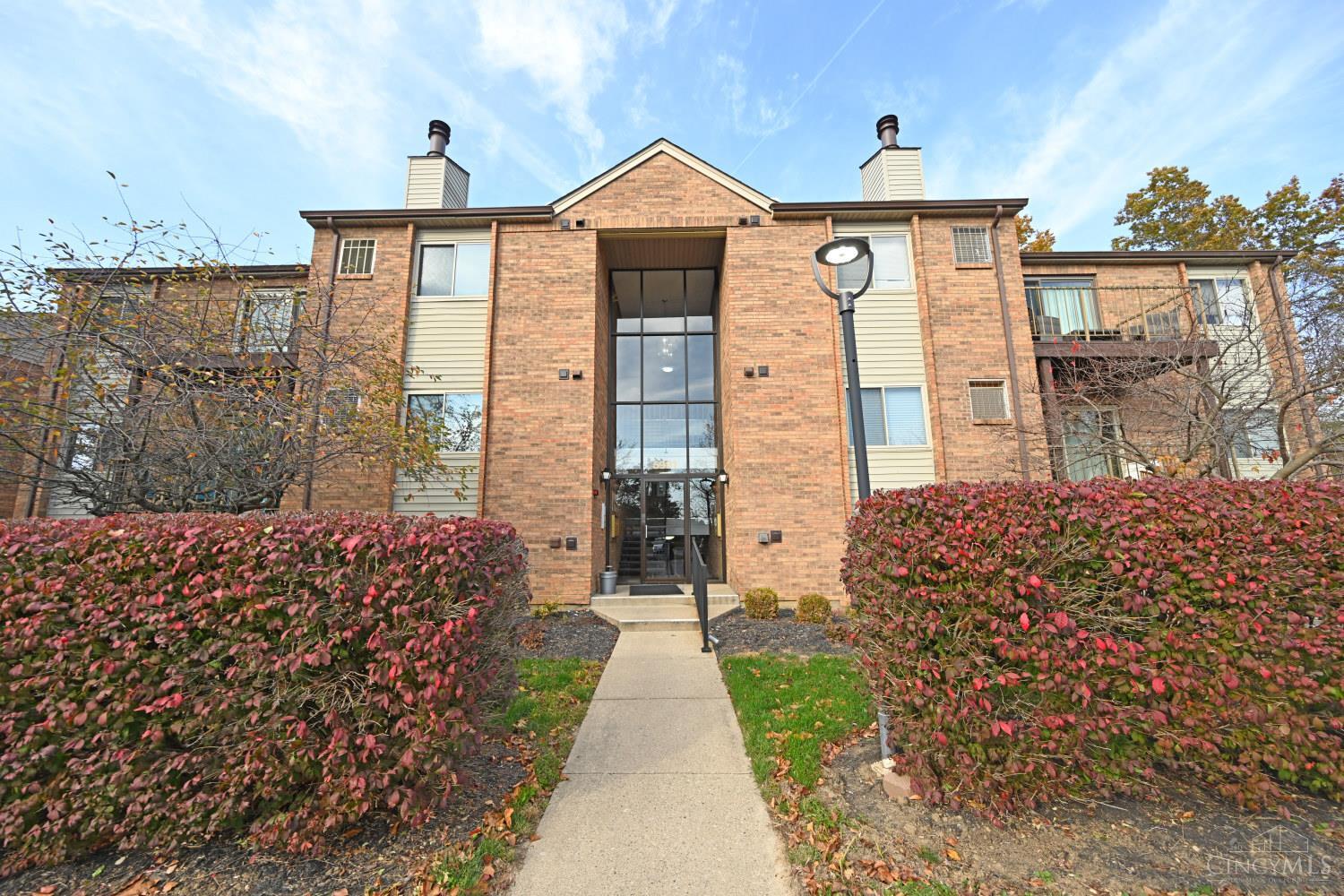Photo of 5981 Meadowcreek Dr 9, Miami Twp, OH 45150