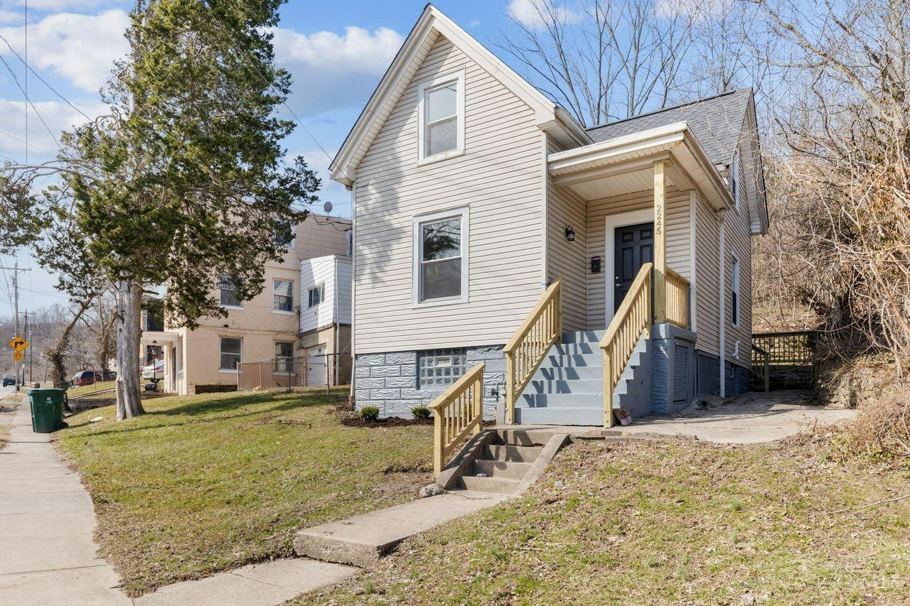 Photo of 2245 Quebec Road, Cincinnati, OH 45214