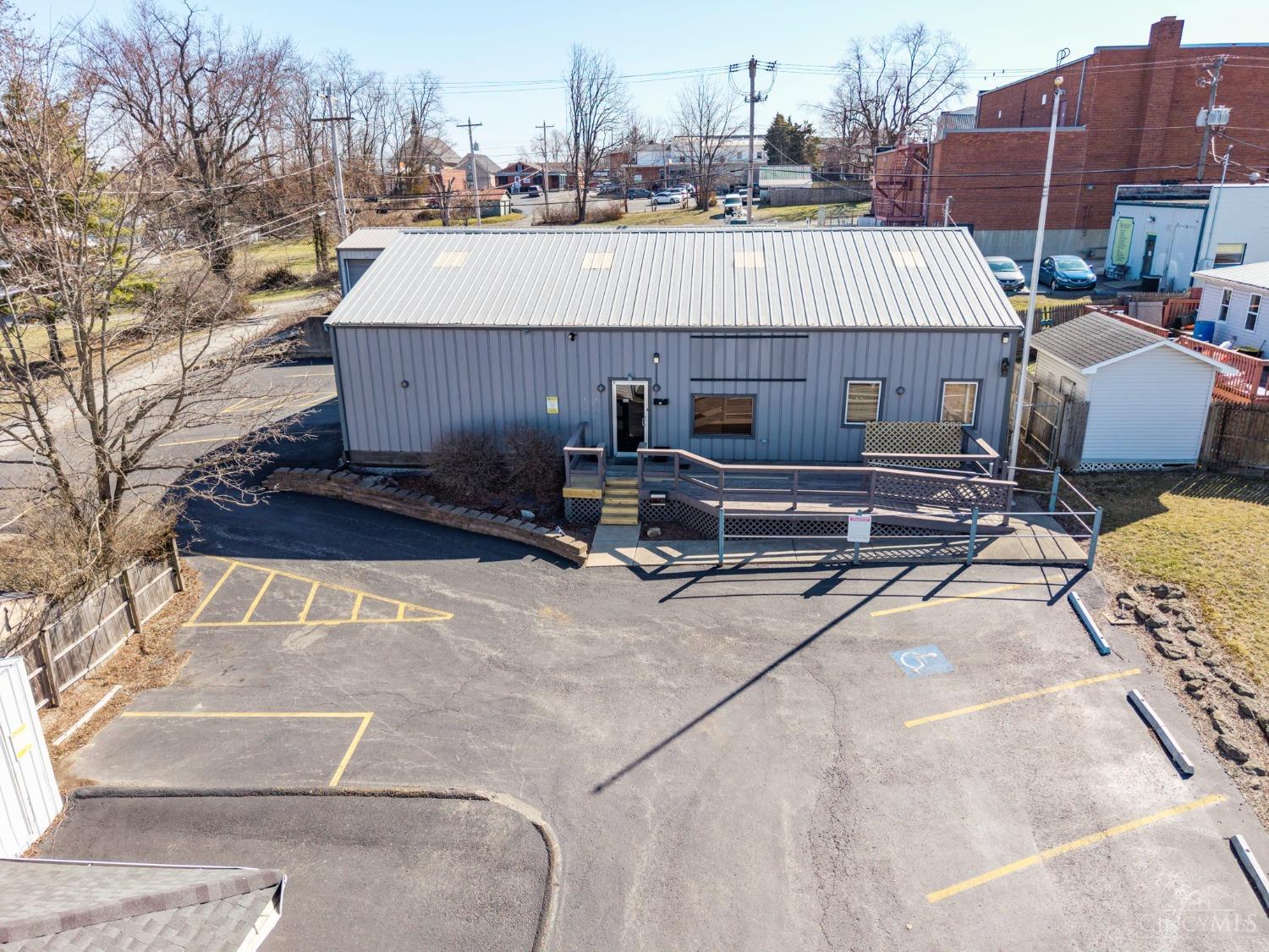 Photo of 210 N West St, Hillsboro, OH 45133