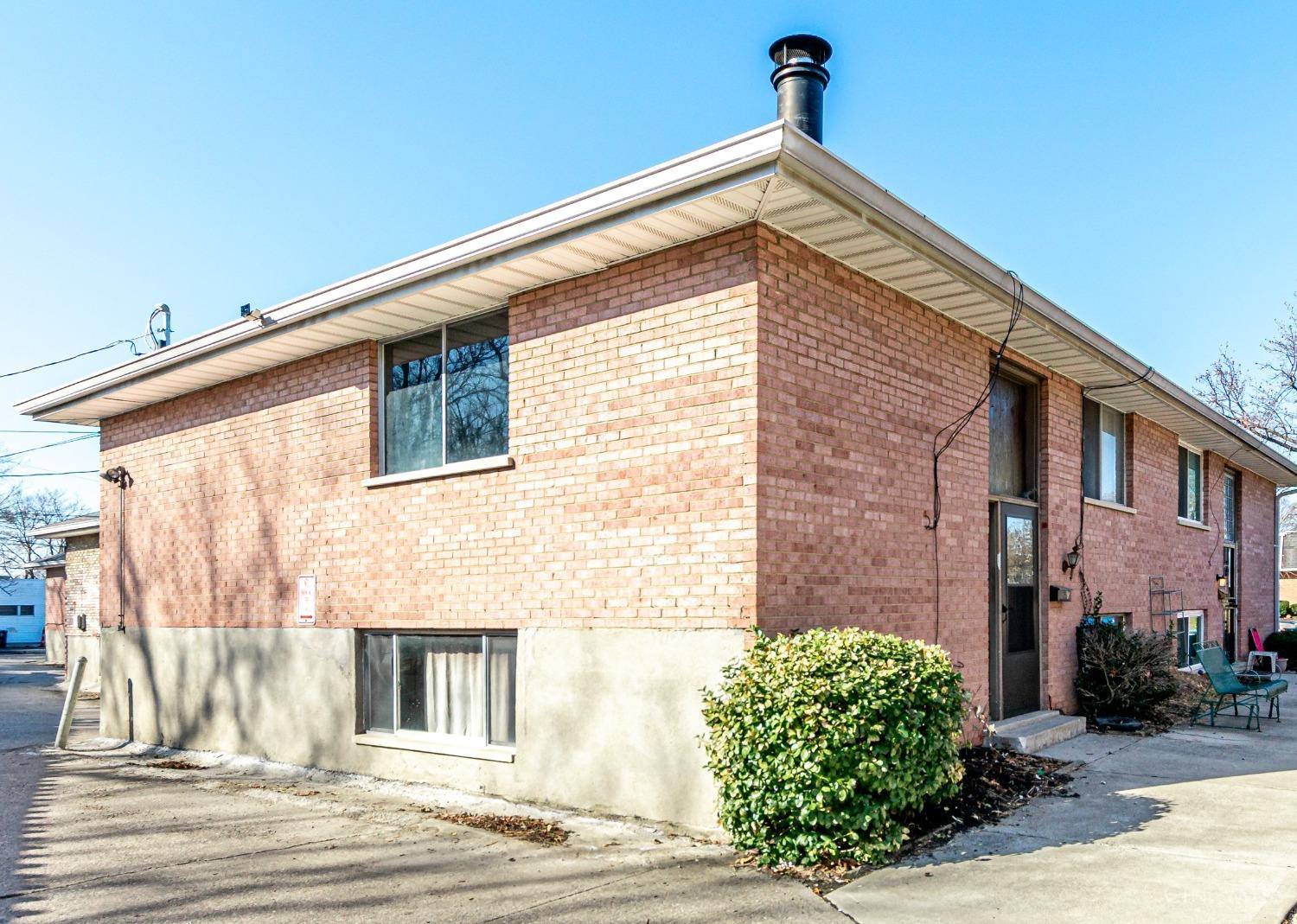 Photo of 6024 Ridgeacres Dr B, Golf Manor, OH 45237