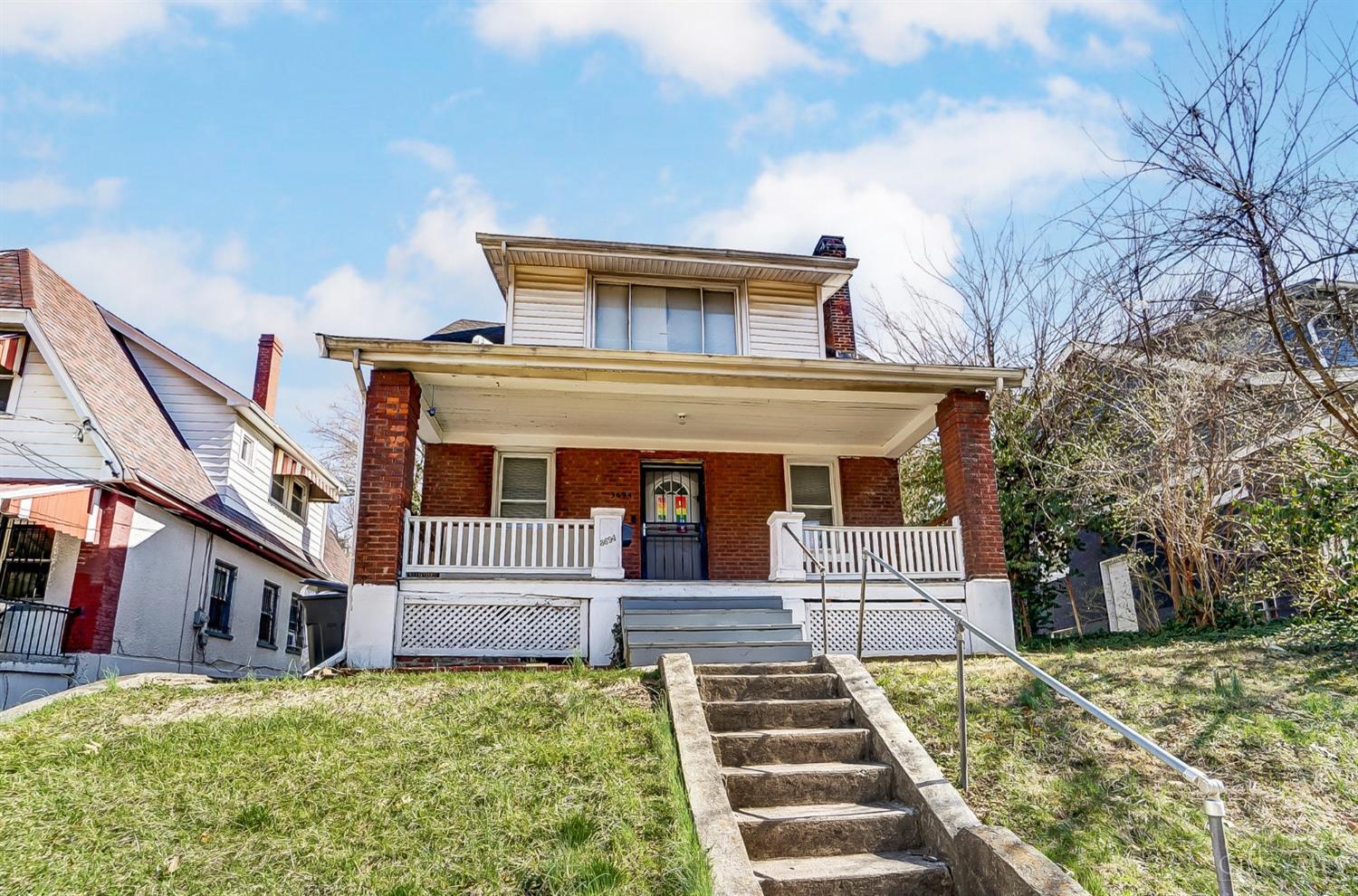 Photo of 3694 Vine St, Cincinnati, OH 45220