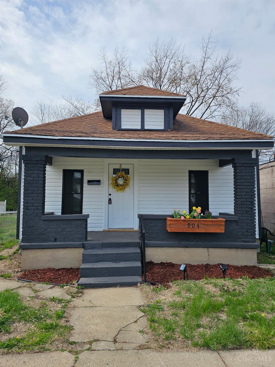Photo of 904 Crawford St, Middletown, OH 45044