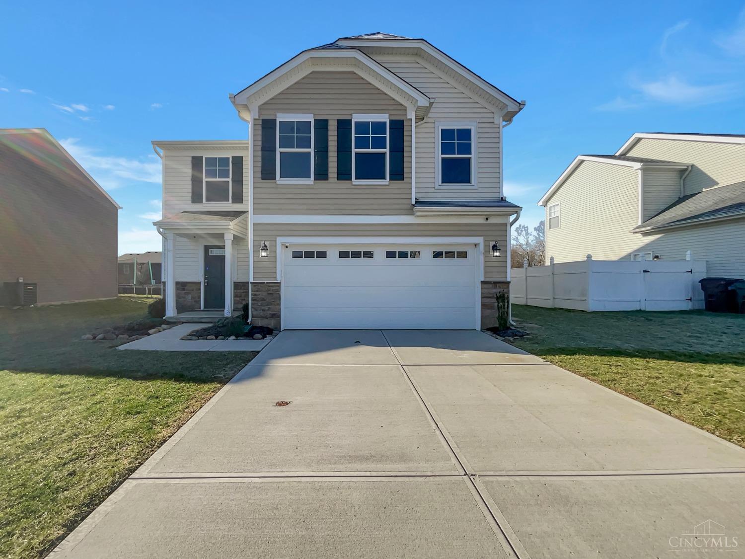 Photo of 5 Berry Ct, Germantown, OH 45327