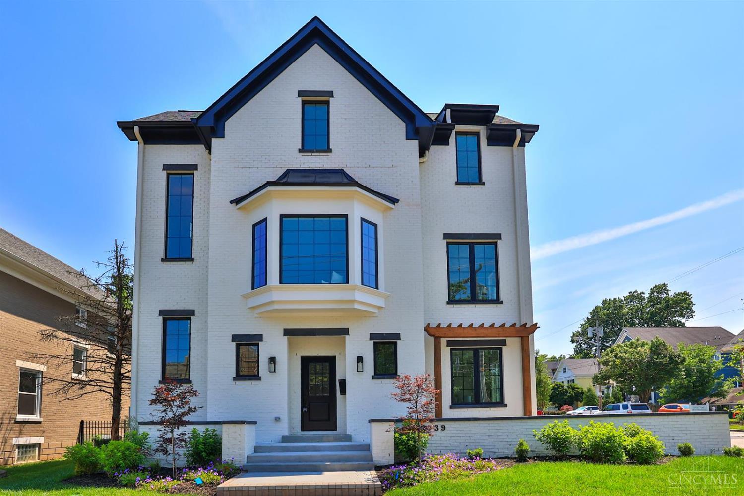 Photo of 2739 Observatory Ave A, Cincinnati, OH 45208