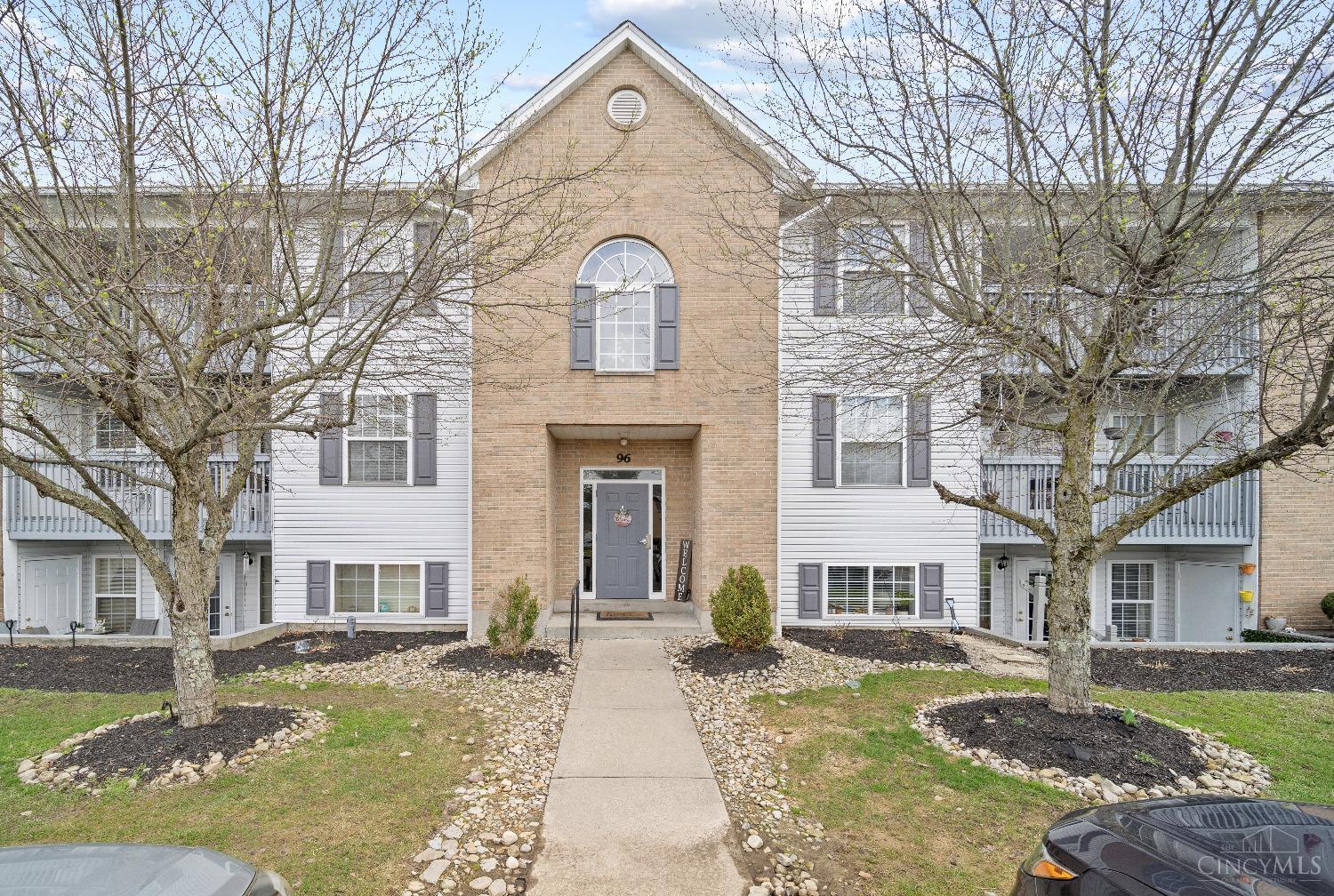 Photo of 96 Rough Way, Lebanon, OH 45036