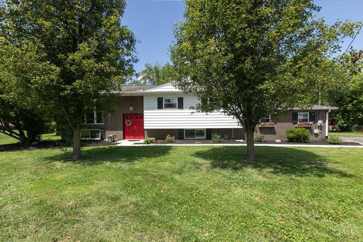 Photo of 7904 Hummingbird Ln, West Chester, OH 45069