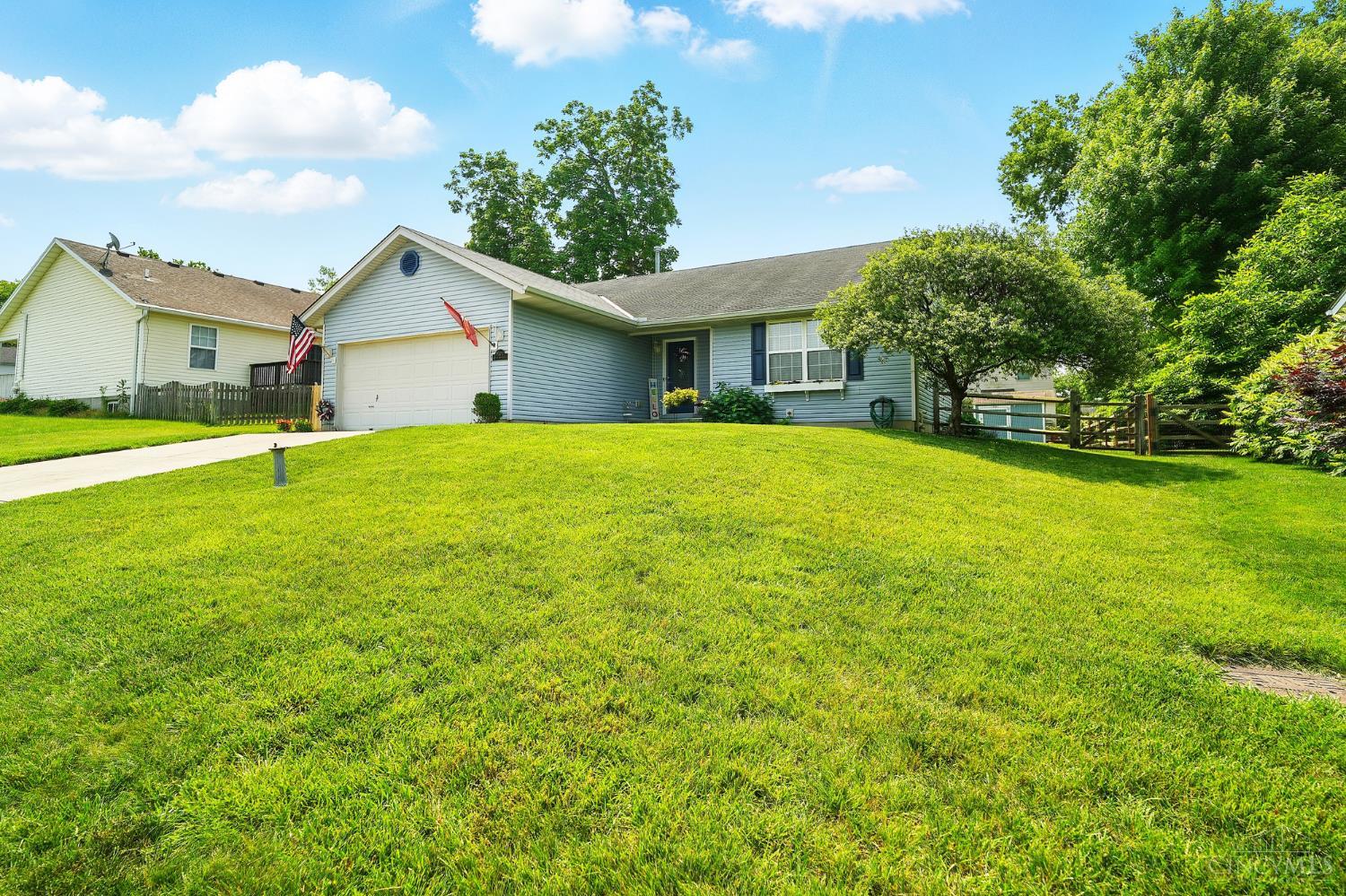 Photo of 2073 Granny Smith Ln, Monroe, OH 45044