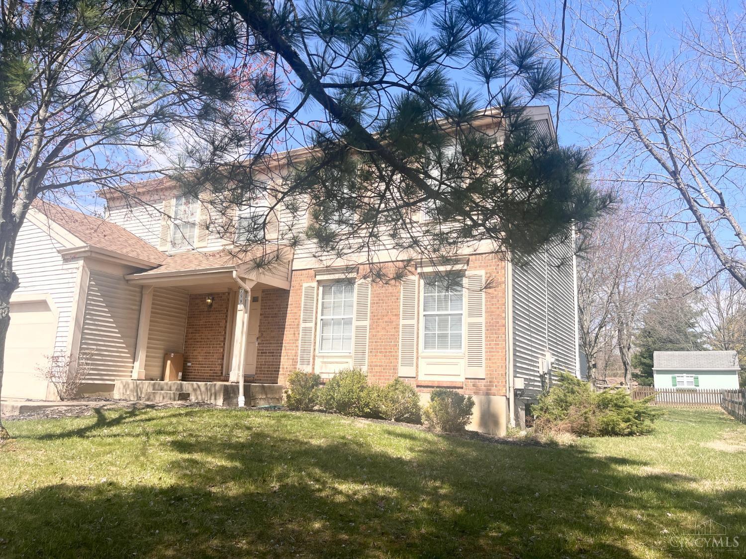 Photo of 7992 Autumnwind Dr, Sycamore Twp, OH 45249