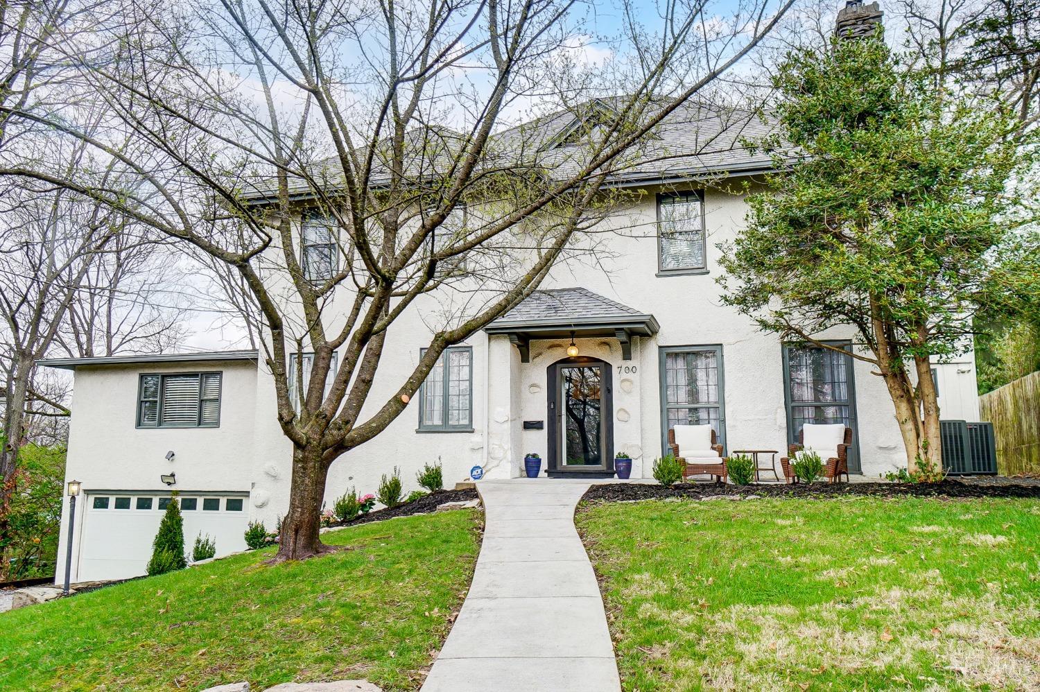 Photo of 700 Clinton Springs Ave, Cincinnati, OH 45229
