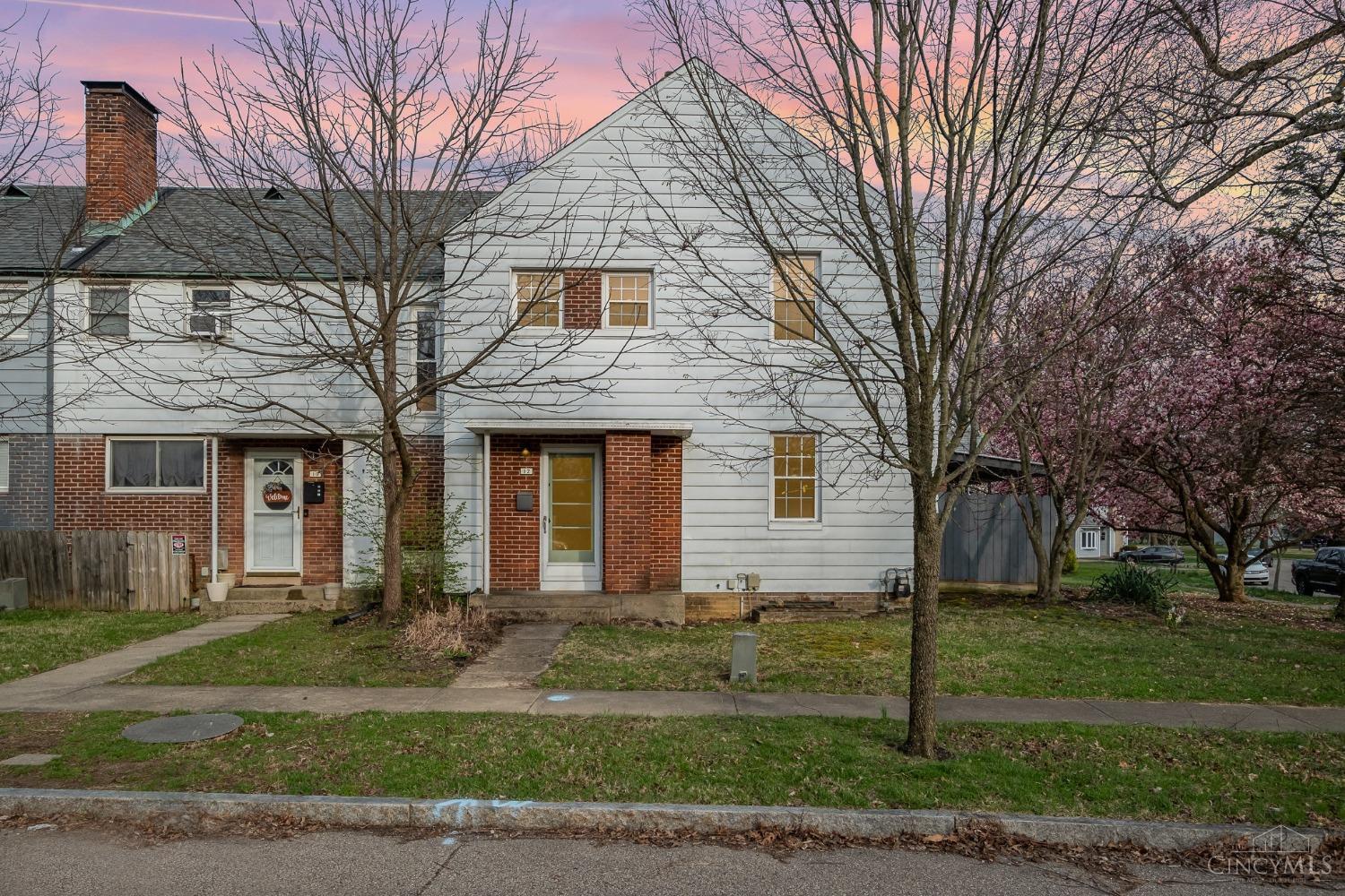 Photo of 12 Ashby St, Greenhills, OH 45218