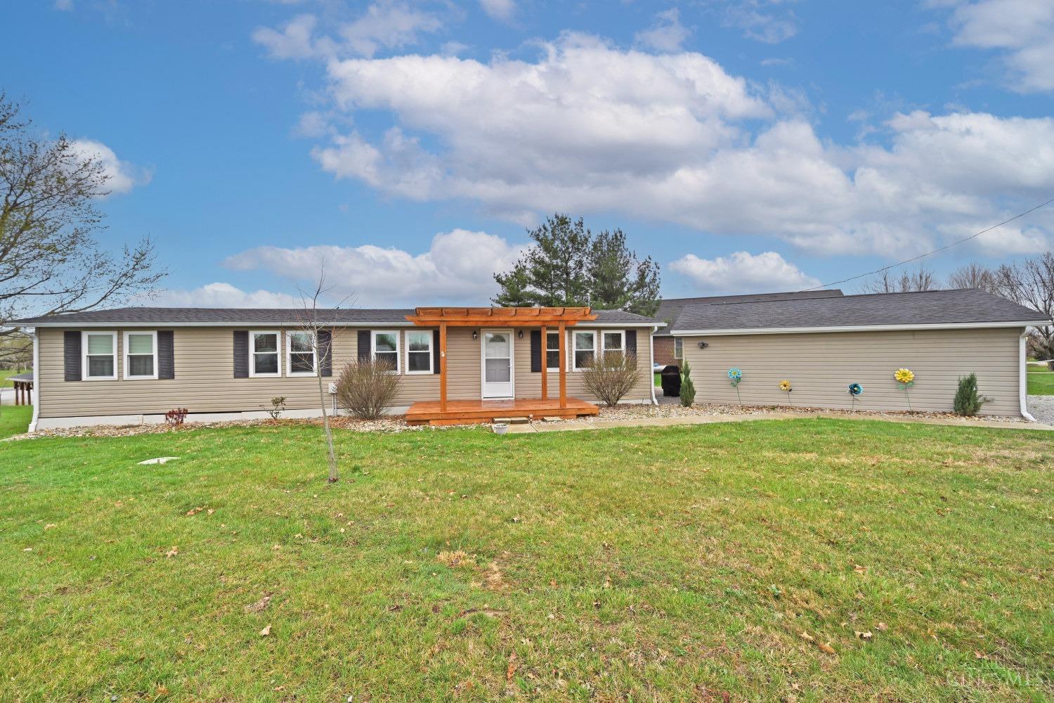 Photo of 430 Waynoka Drive, Franklin Twp, OH 45171