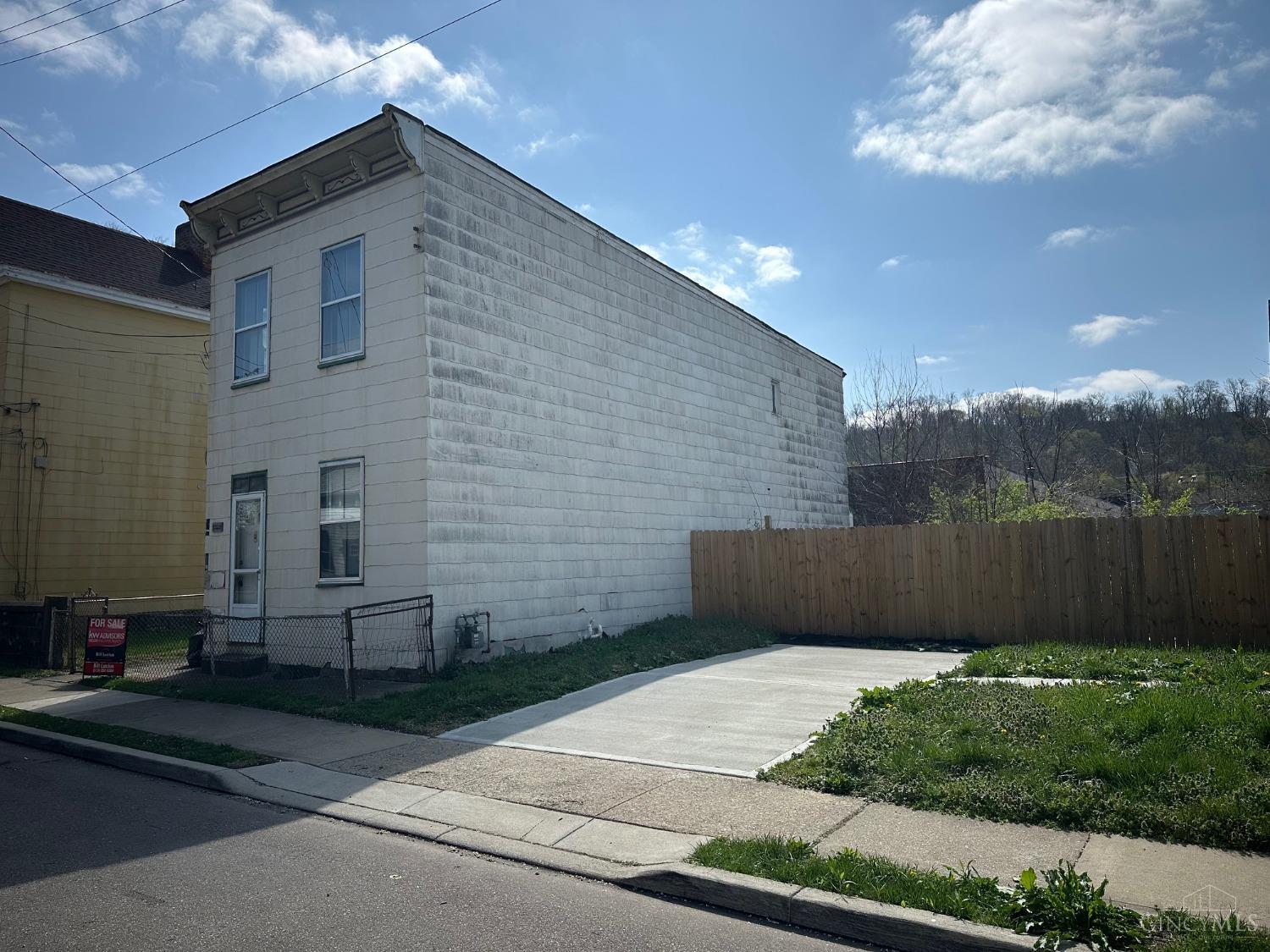 Photo of 1323 Boyd St, Cincinnati, OH 45223
