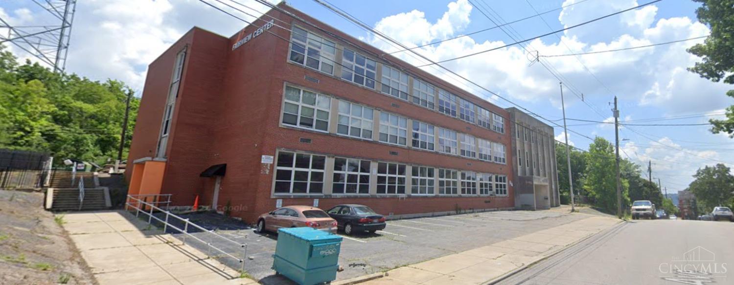 Photo of 2232 Stratford Ave, Cincinnati, OH 45219