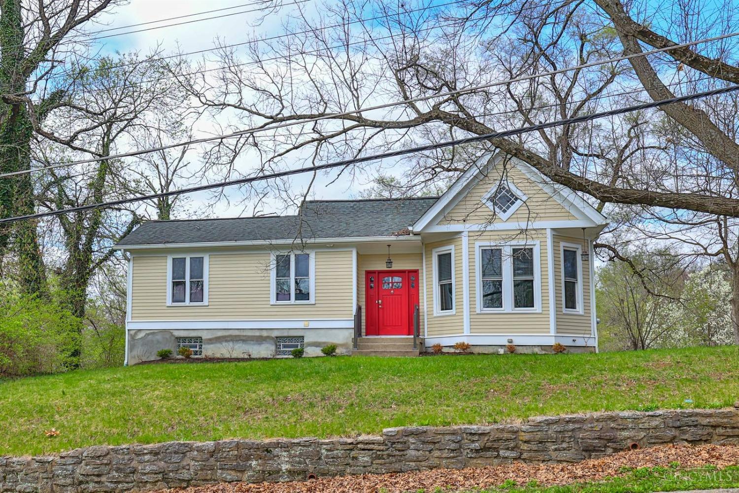 Photo of 257 Compton Rd, Wyoming, OH 45215