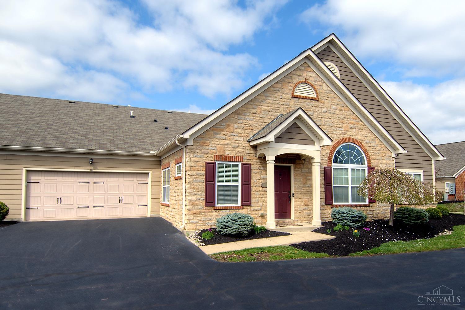 Photo of 6891 Liberty Cir, Liberty Twp, OH 45069