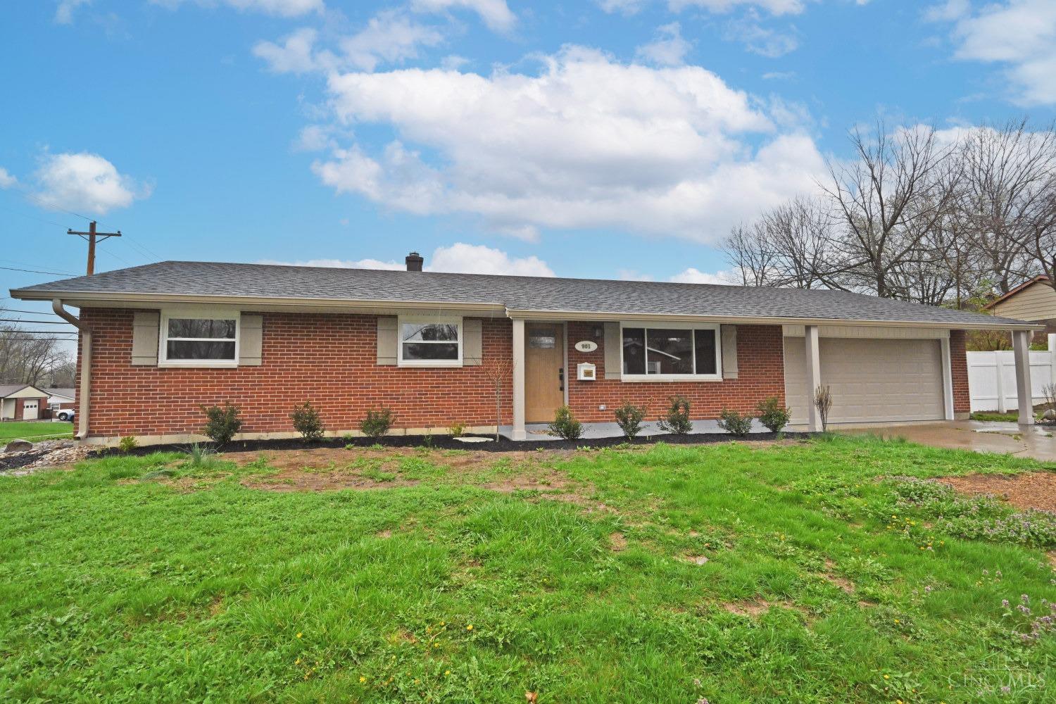 Photo of 901 Cardinal Dr, Lebanon, OH 45036