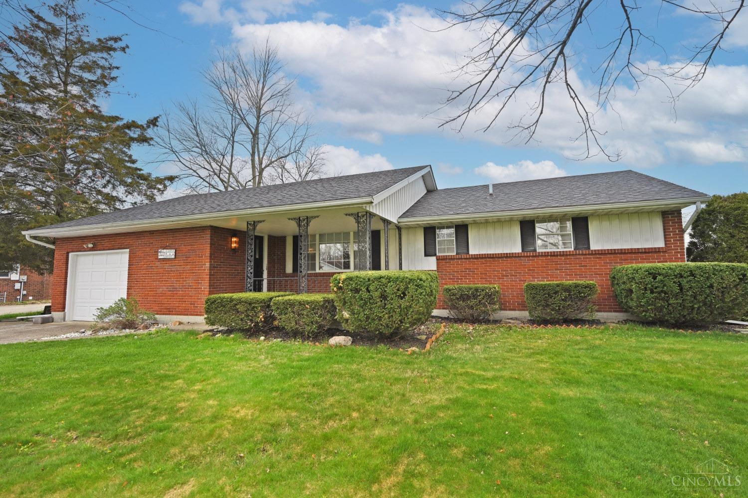 Photo of 7452 Brock Dr, Blanchester, OH 45107