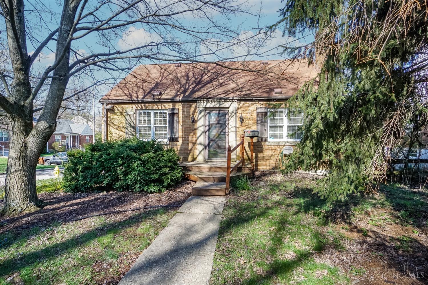 Photo of 4409 Andreas Ave, Green Twp, OH 45211