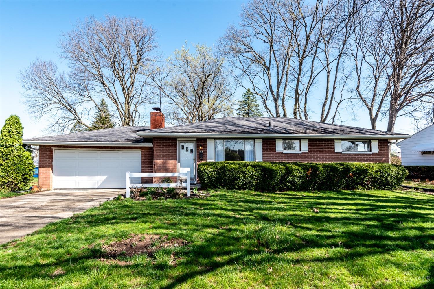 Photo of 215 E Bryant Ave, Franklin, OH 45005