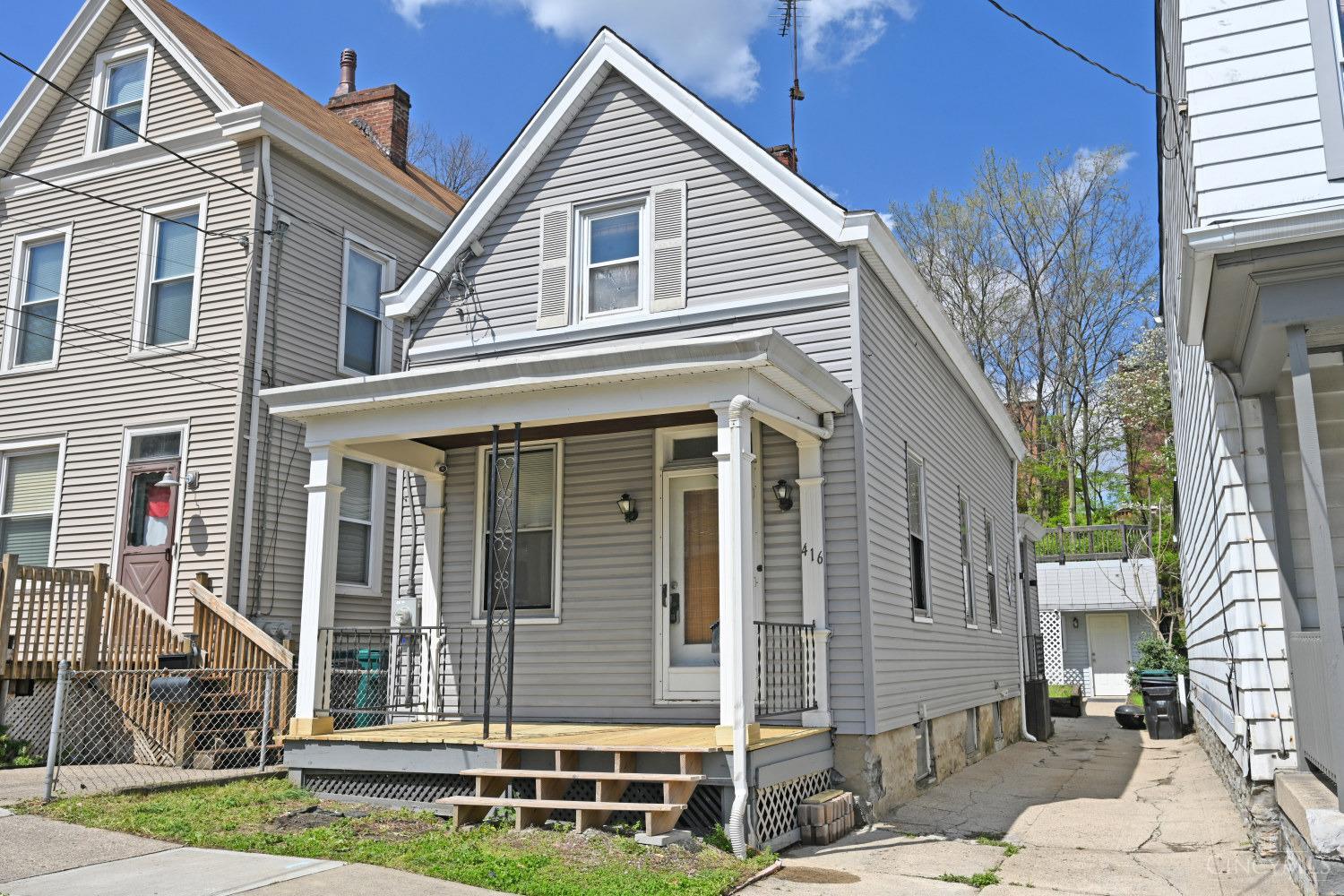 Photo of 416 Ada St, Cincinnati, OH 45219