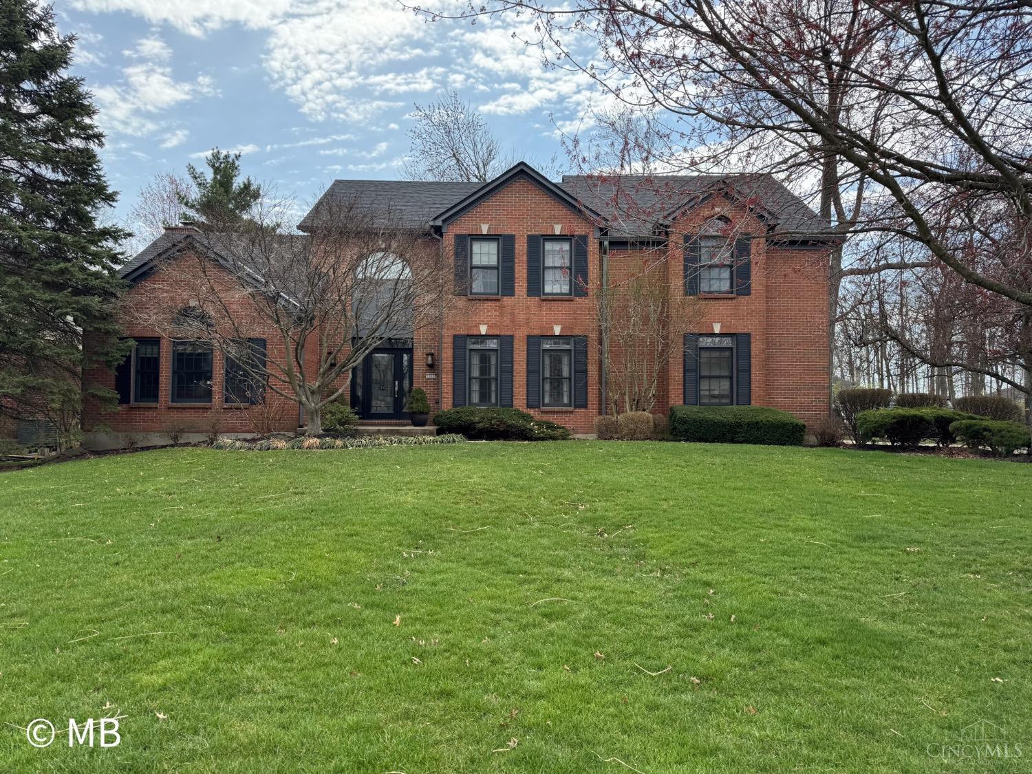 Photo of 1323 Bedfordshire Dr, Miami Twp, OH 45140