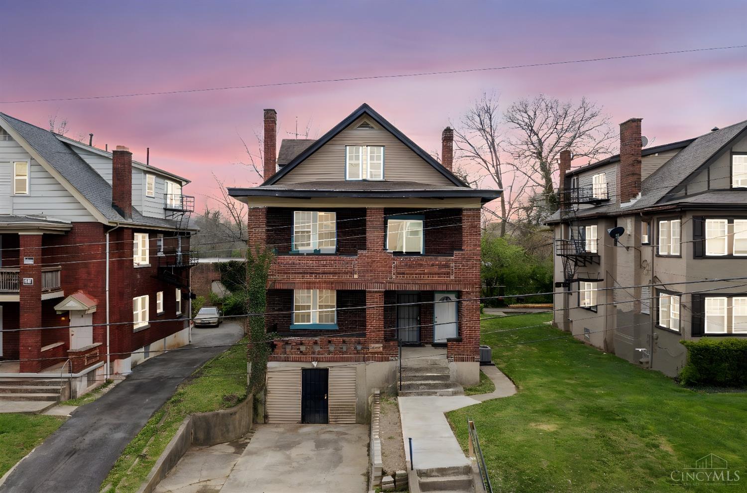 Photo of 589 Blair Ave, Cincinnati, OH 45229