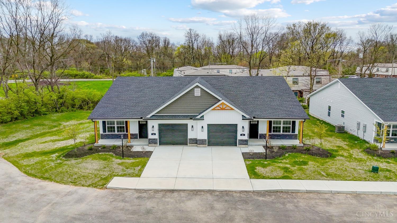 Photo of 20 Timber Creek Dr, Carlisle, OH 45005
