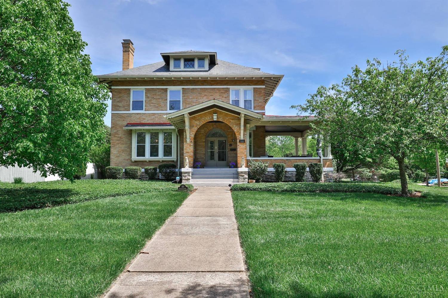 Photo of 210 Springfield Pk, Wyoming, OH 45215