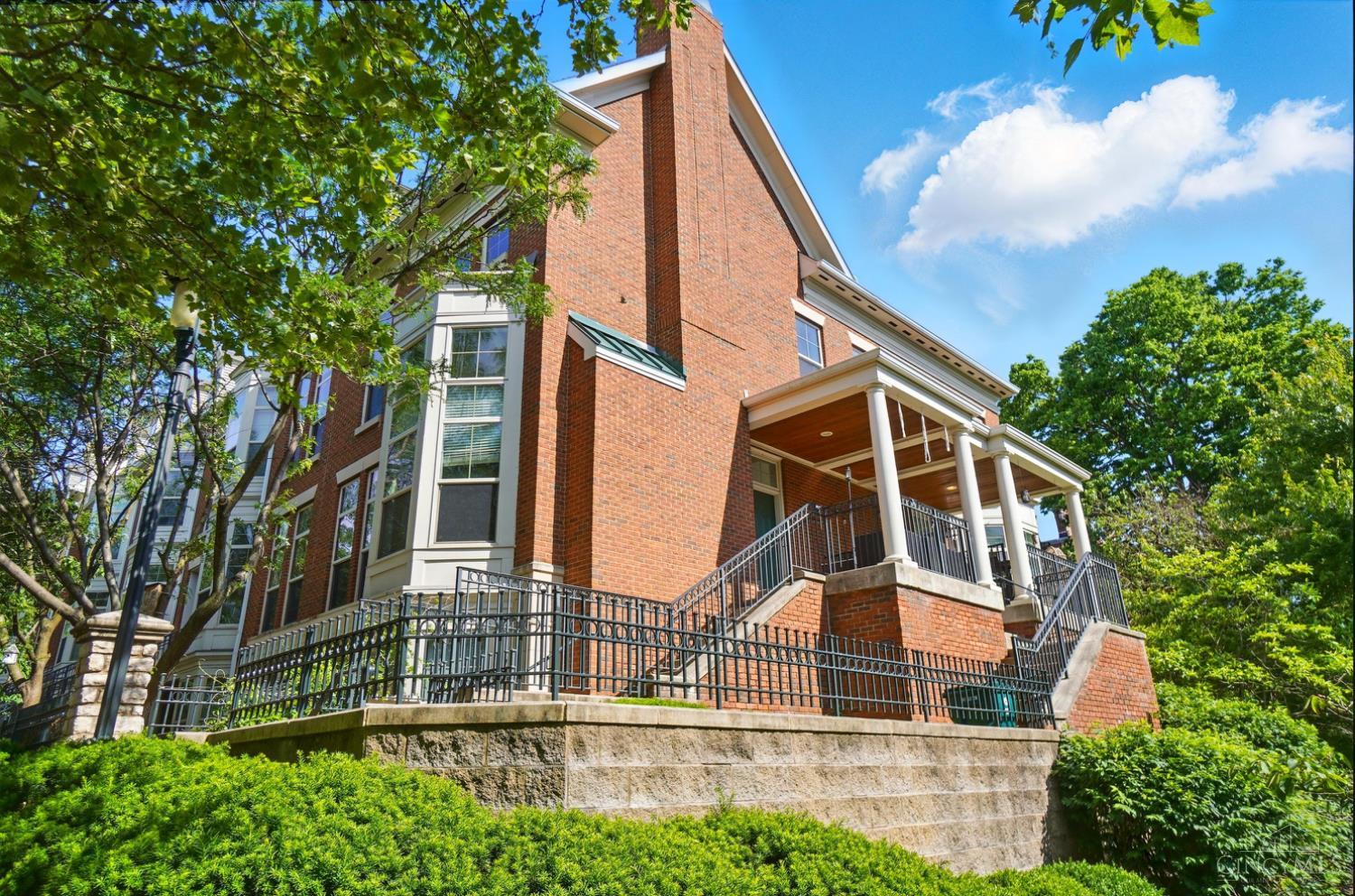 Photo of 207 Stetson Street, Cincinnati, OH 45219