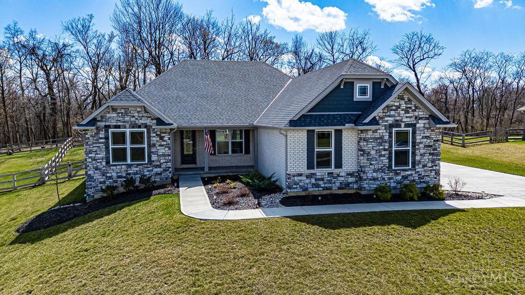 Photo of 3525 Sunny Acres Dr, Ross Twp, OH 45013