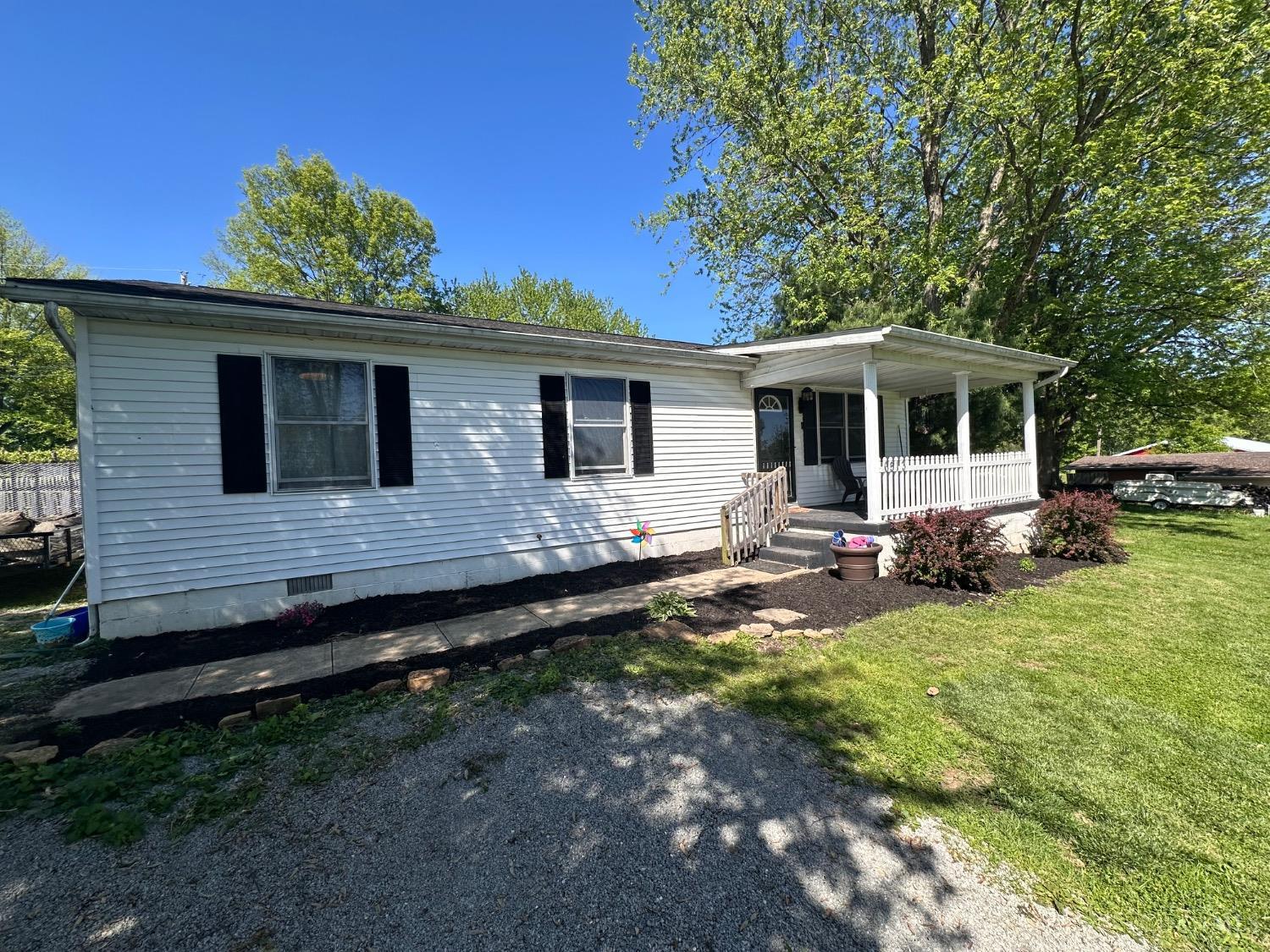 Photo of 6513 Spring Hill Dr, Paint Twp, OH 45133