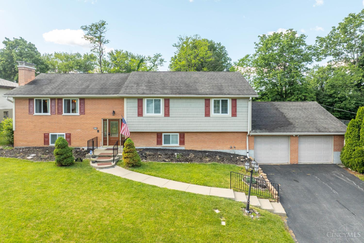 Photo of 3579 Rackacres Dr, Green Twp, OH 45211