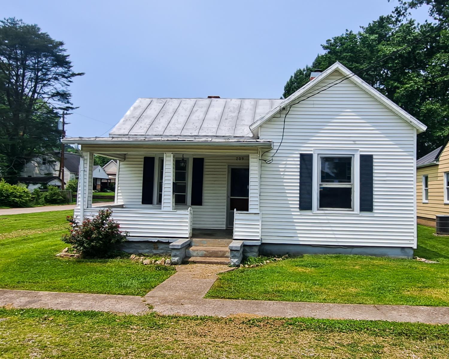 Photo of 209 W Seventh St, Manchester Twp, OH 45144
