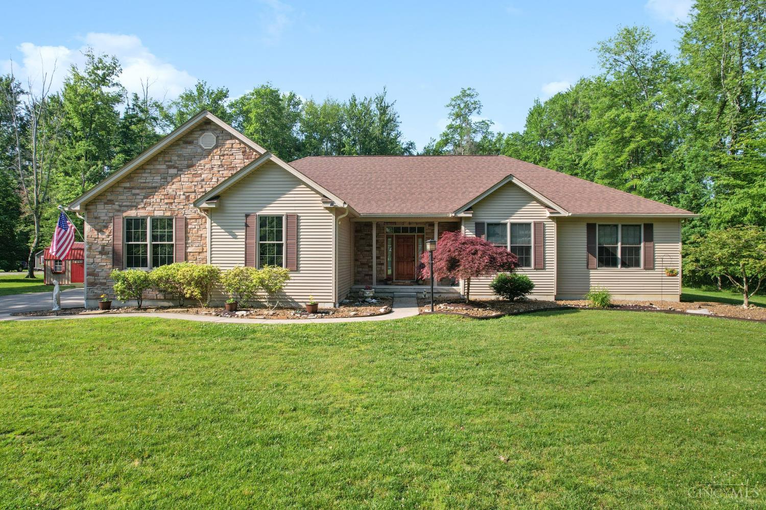 Photo of 101 Julian Ln, Williamsburg, OH 45176