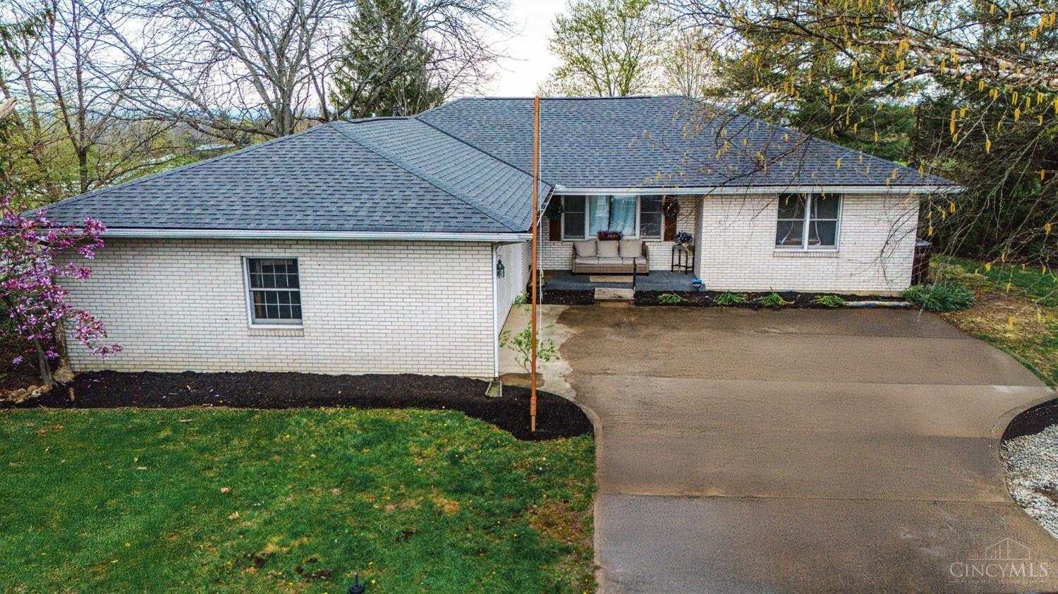Photo of 1962 Old Oxford Rd, Hanover Twp, OH 45013