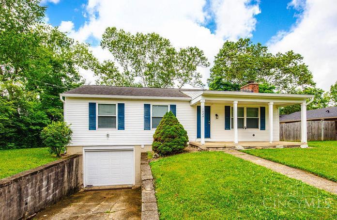 Photo of 1024 Arrowhead Dr, Oxford, OH 45056