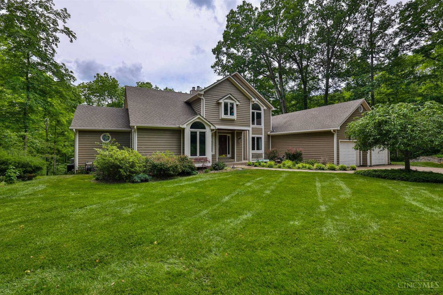 Photo of 9396 Kemper Grove Ln, Symmes Twp, OH 45140