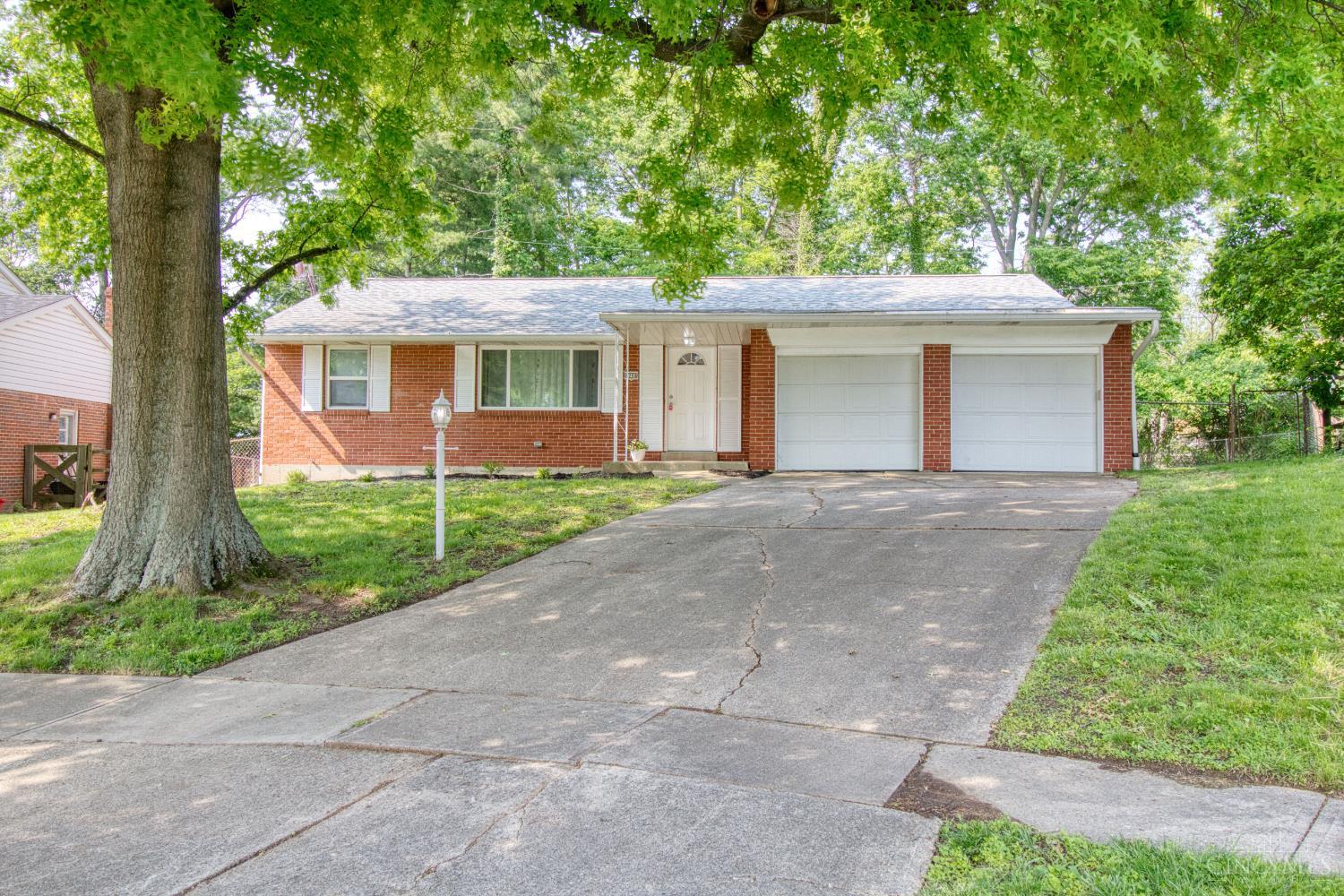 Photo of 8298 Bonanza Ln, Anderson Twp, OH 45255