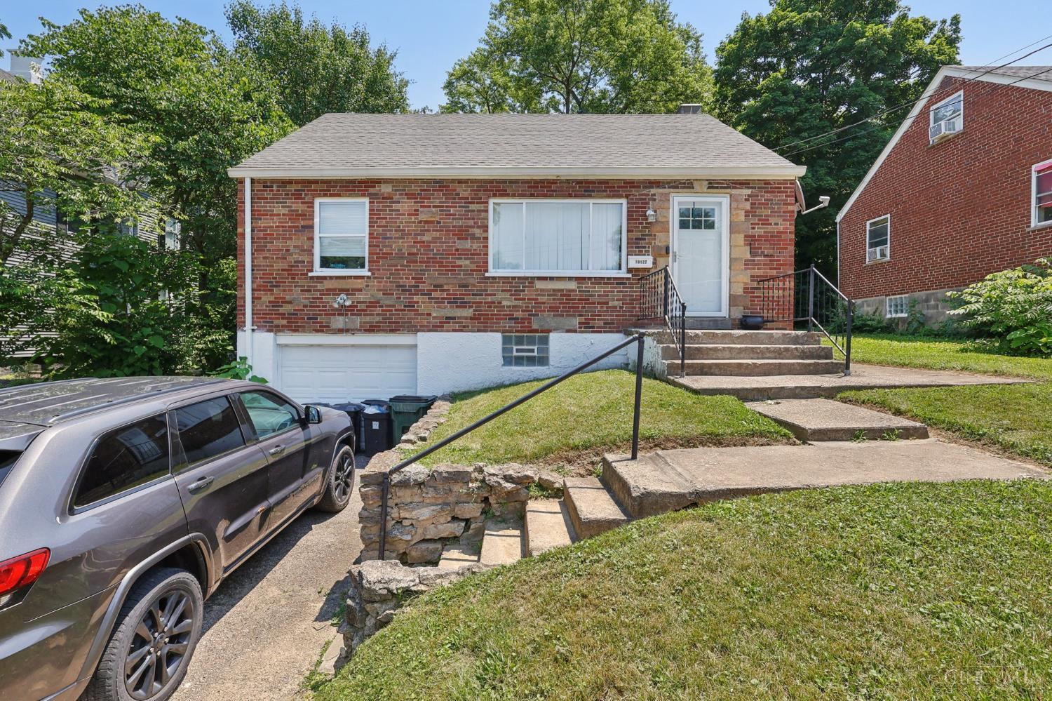 Photo of 10122 Grandview Avenue, Woodlawn, OH 45215
