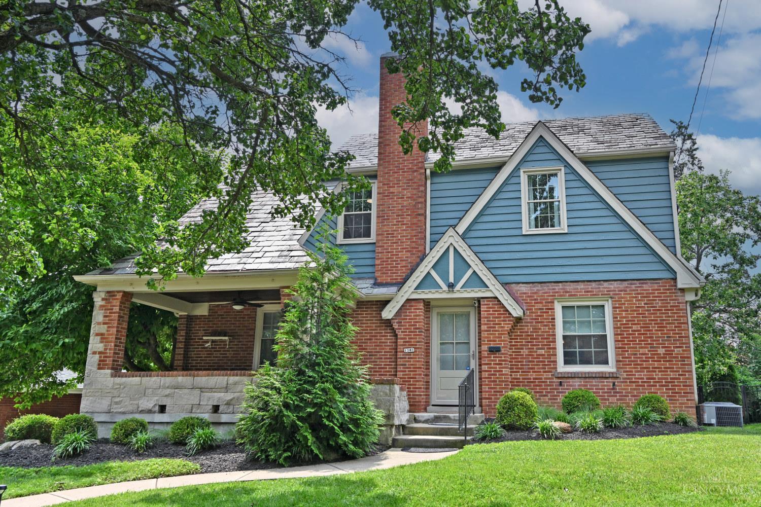Photo of 1301 Cryer Ave, Cincinnati, OH 45208