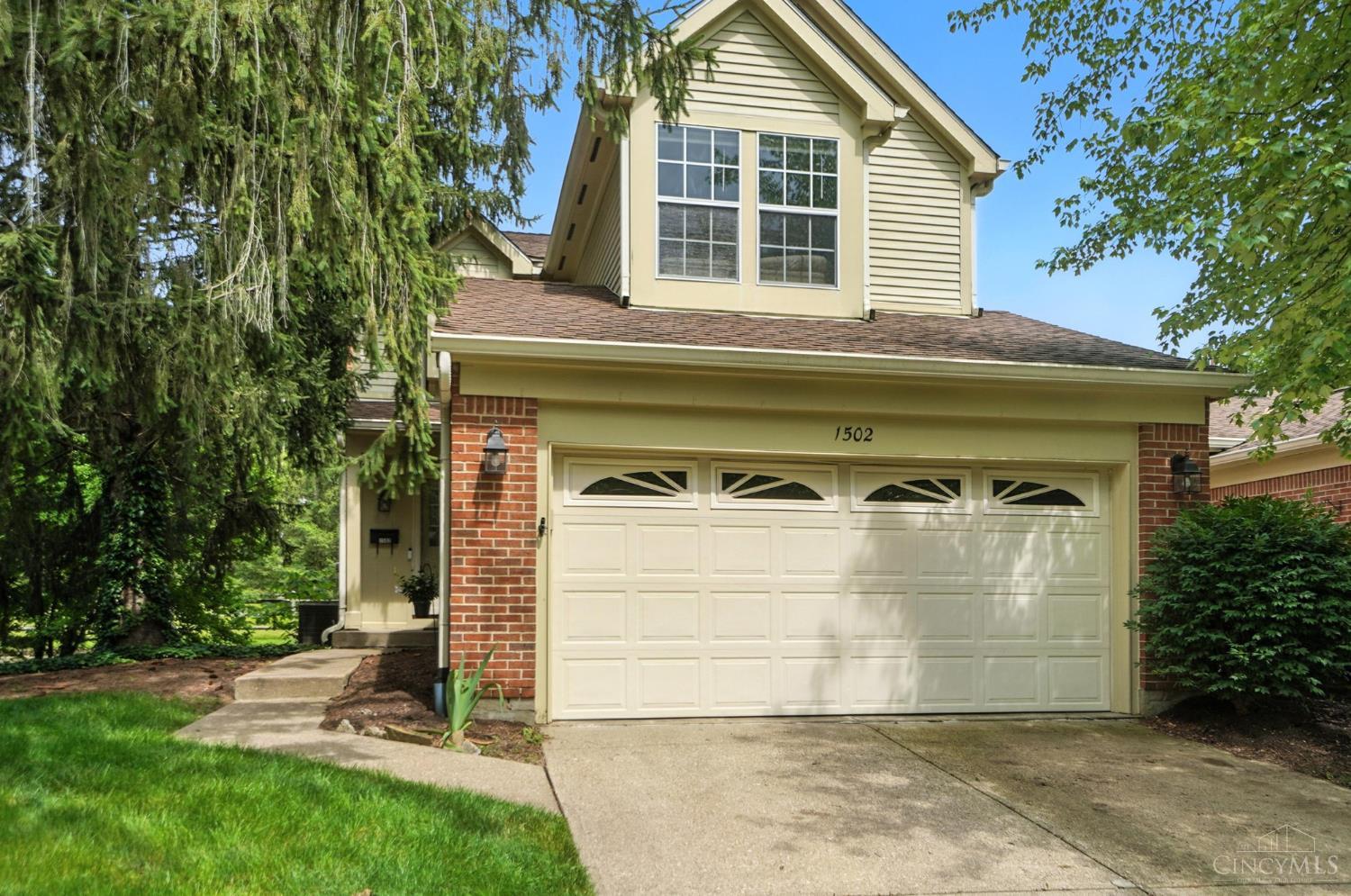 Photo of 1502 Cohasset Dr, Anderson Twp, OH 45255