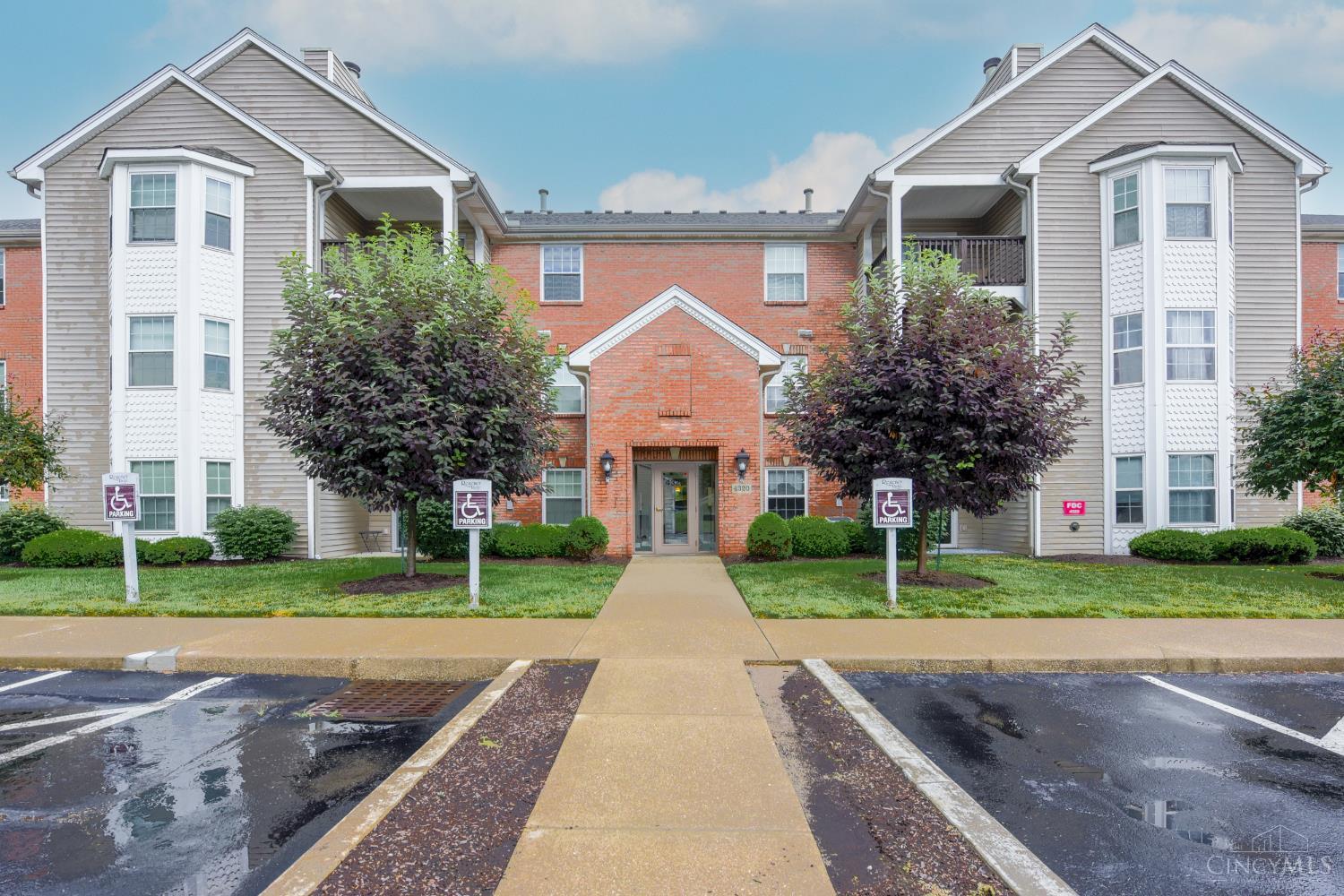 Photo of 4320 Regency Ridge Ct 202, Green Twp, OH 45248