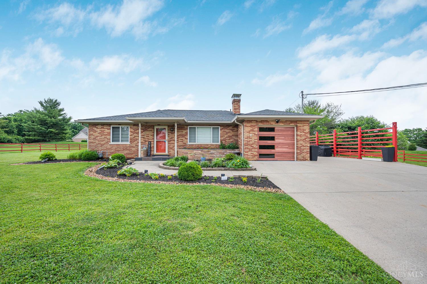 Photo of 854 Nordyke Rd, Anderson Twp, OH 45255