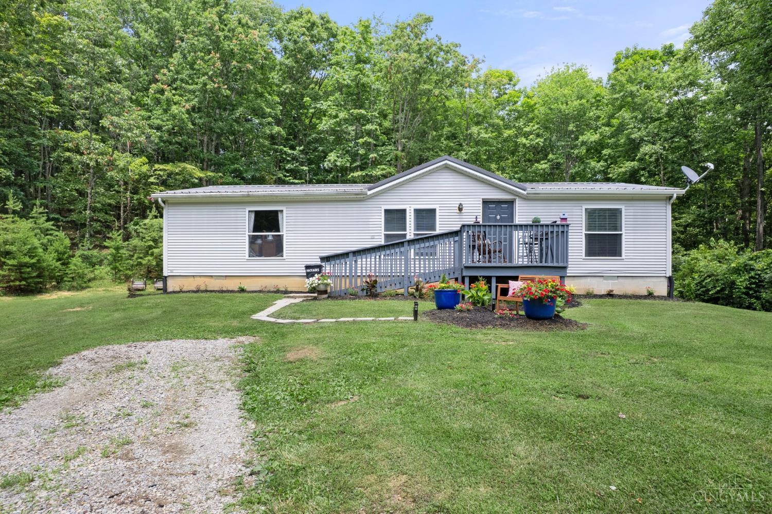 Photo of 520 Cozy Ln, West Union, OH 45693