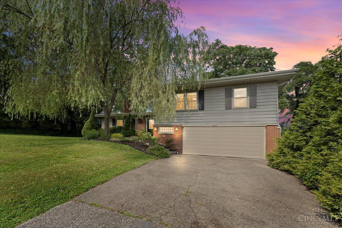 Photo of 867 Clifton Crest Ter, Cincinnati, OH 45220