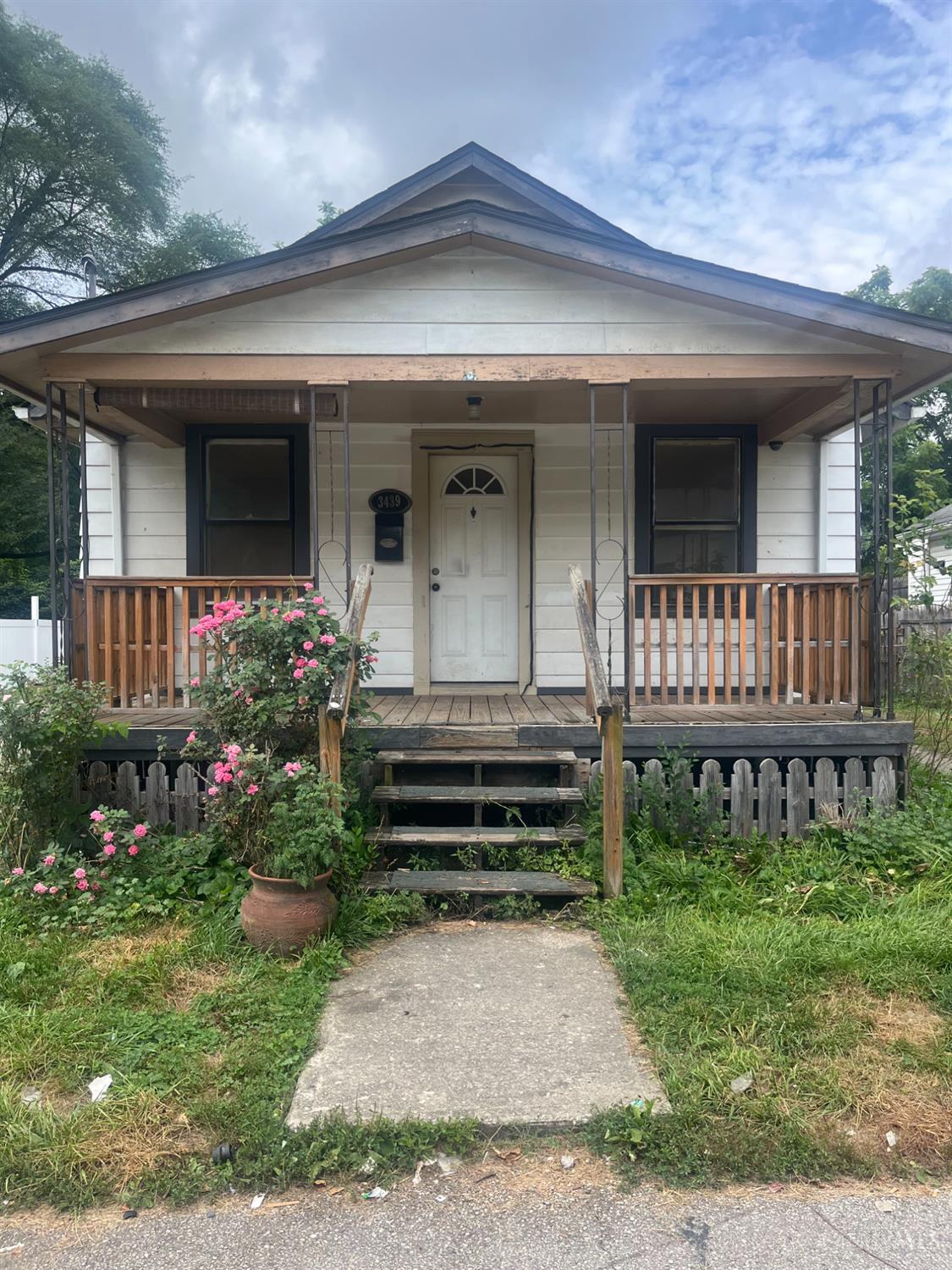 Photo of 3439 Bend St, Newtown, OH 45244