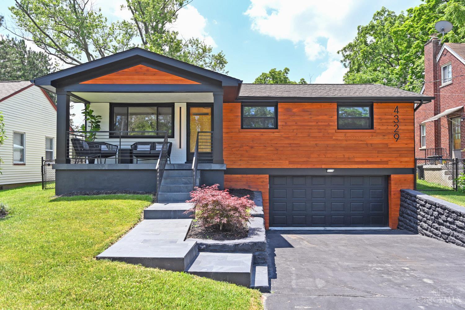 Photo of 4329 Sycamore Rd, Sycamore Twp, OH 45236