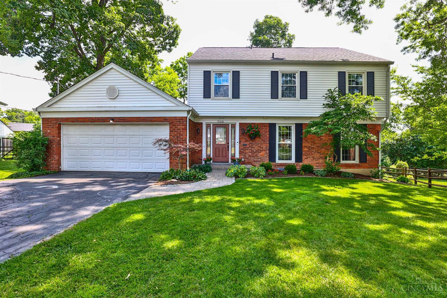 Photo of 7310 Dunleith Ct, Sycamore Twp, OH 45243