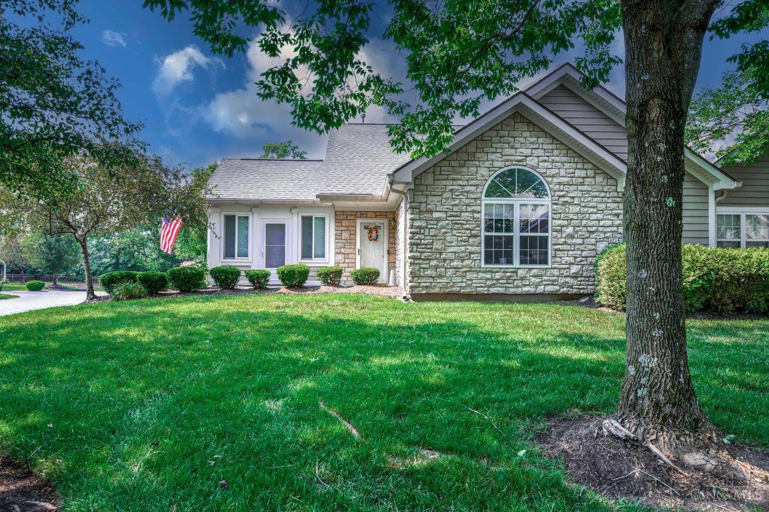 Photo of 70 Edinburgh Village Drive, Washington Twp, OH 45458