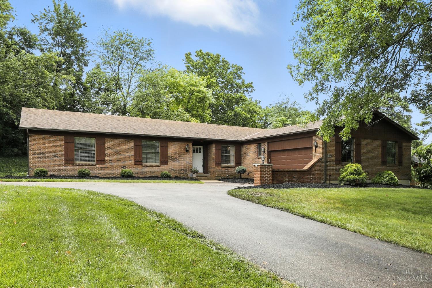 Photo of 7061 Butterwood Dr, West Chester, OH 45241